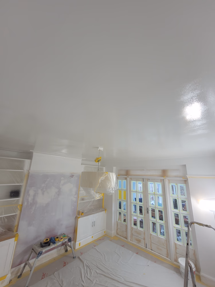 Full Redecoration of Lounge in Surbiton, photo 16 of 35