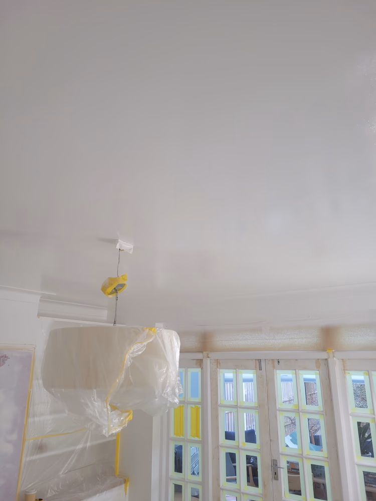 Full Redecoration of Lounge in Surbiton, photo 17 of 35