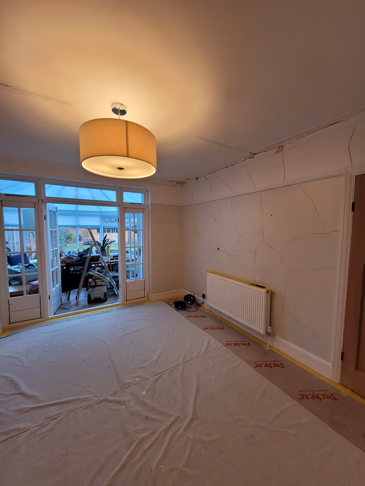Full Redecoration of Lounge in Surbiton, photo 27 of 35